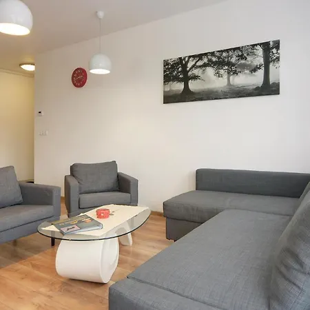 Stonowane I Eleganckie Sun Seasons 24 W Swieradowie Zdroju By Renters 아파트