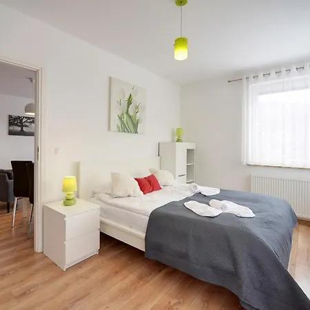 Stonowane I Eleganckie Sun Seasons 24 W Swieradowie Zdroju By Renters * Świeradów-Zdrój