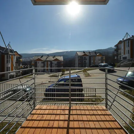 Stonowane I Eleganckie Sun Seasons 24 W Swieradowie Zdroju By Renters 아파트