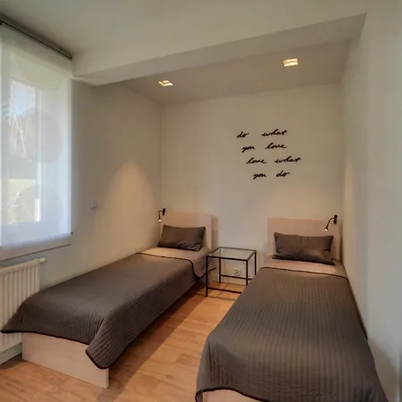 Stonowane I Eleganckie Sun Seasons 24 W Swieradowie Zdroju By Renters Appartement *