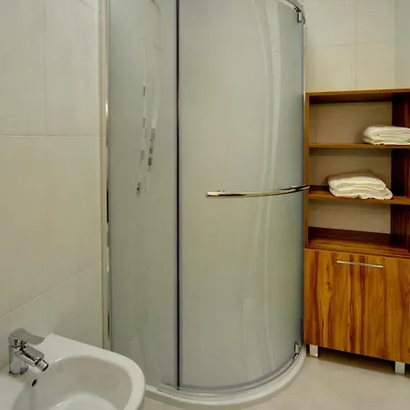 Stonowane I Eleganckie Sun Seasons 24 W Swieradowie Zdroju By Renters * Świeradów-Zdrój