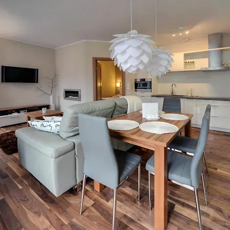 Stonowane I Eleganckie Sun Seasons 24 W Swieradowie Zdroju By Renters Appartement *