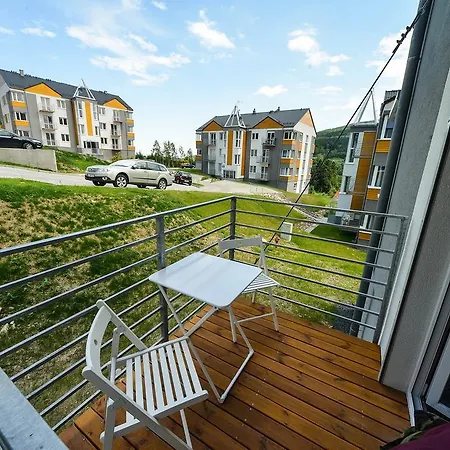 Stonowane I Eleganckie Apartamenty Sun Seasons 24 W Swieradowie Zdroju By Noclegi Renters * Swieradow-Zdroj