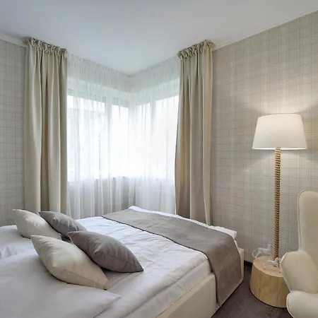 Stonowane I Eleganckie Sun Seasons 24 W Swieradowie Zdroju By Renters * Świeradów-Zdrój