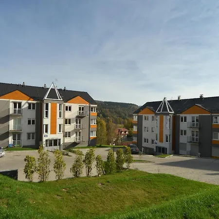 Stonowane I Eleganckie Sun Seasons 24 W Swieradowie Zdroju By Renters 아파트