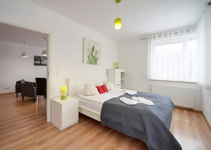 Stonowane I Eleganckie Sun Seasons 24 W Swieradowie Zdroju By Renters * Świeradów-Zdrój