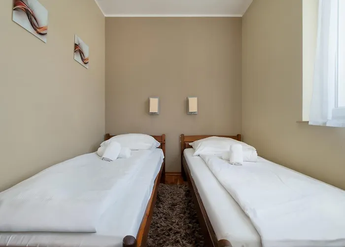 Stonowane I Eleganckie Sun Seasons 24 W Swieradowie Zdroju By Renters *