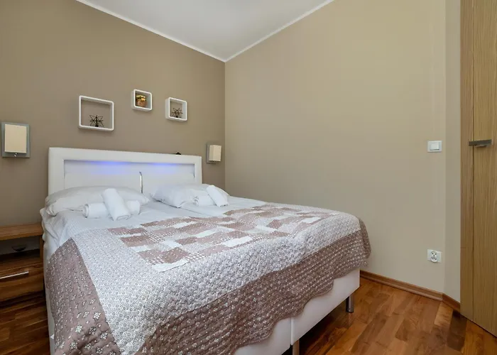 Stonowane I Eleganckie Sun Seasons 24 W Swieradowie Zdroju By Renters